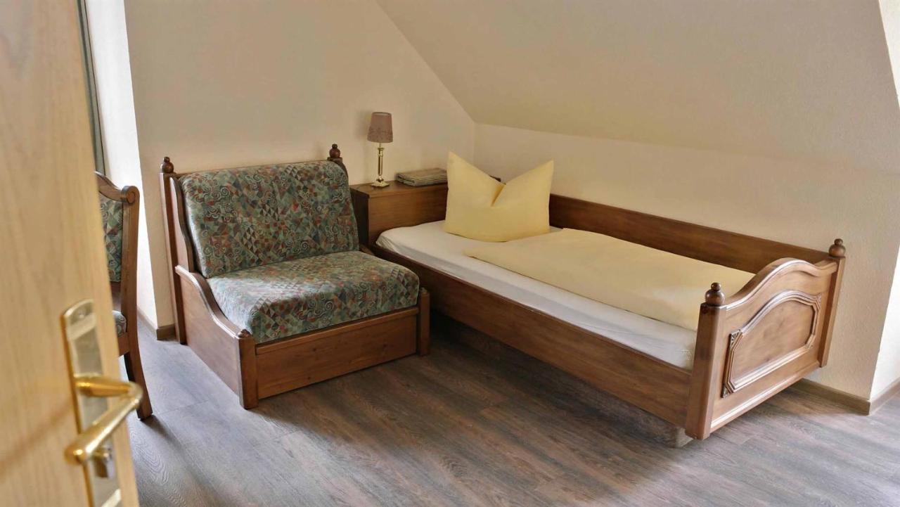 Hotel Und Restaurant Rittergut Kreipitzsch Naumburg  Bagian luar foto