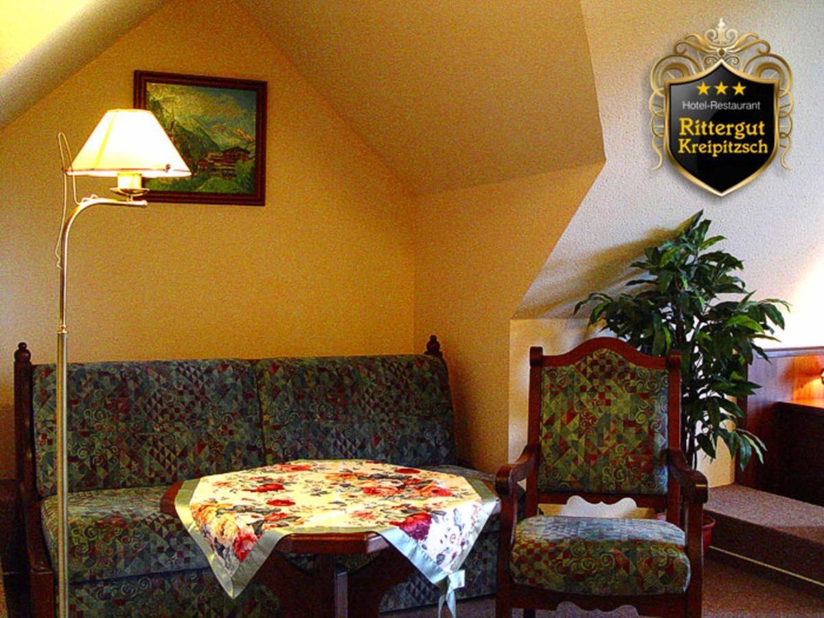 Hotel Und Restaurant Rittergut Kreipitzsch Naumburg  Bagian luar foto