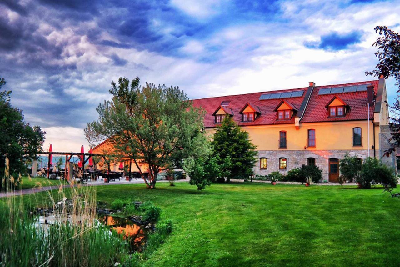Hotel Und Restaurant Rittergut Kreipitzsch Naumburg  Bagian luar foto