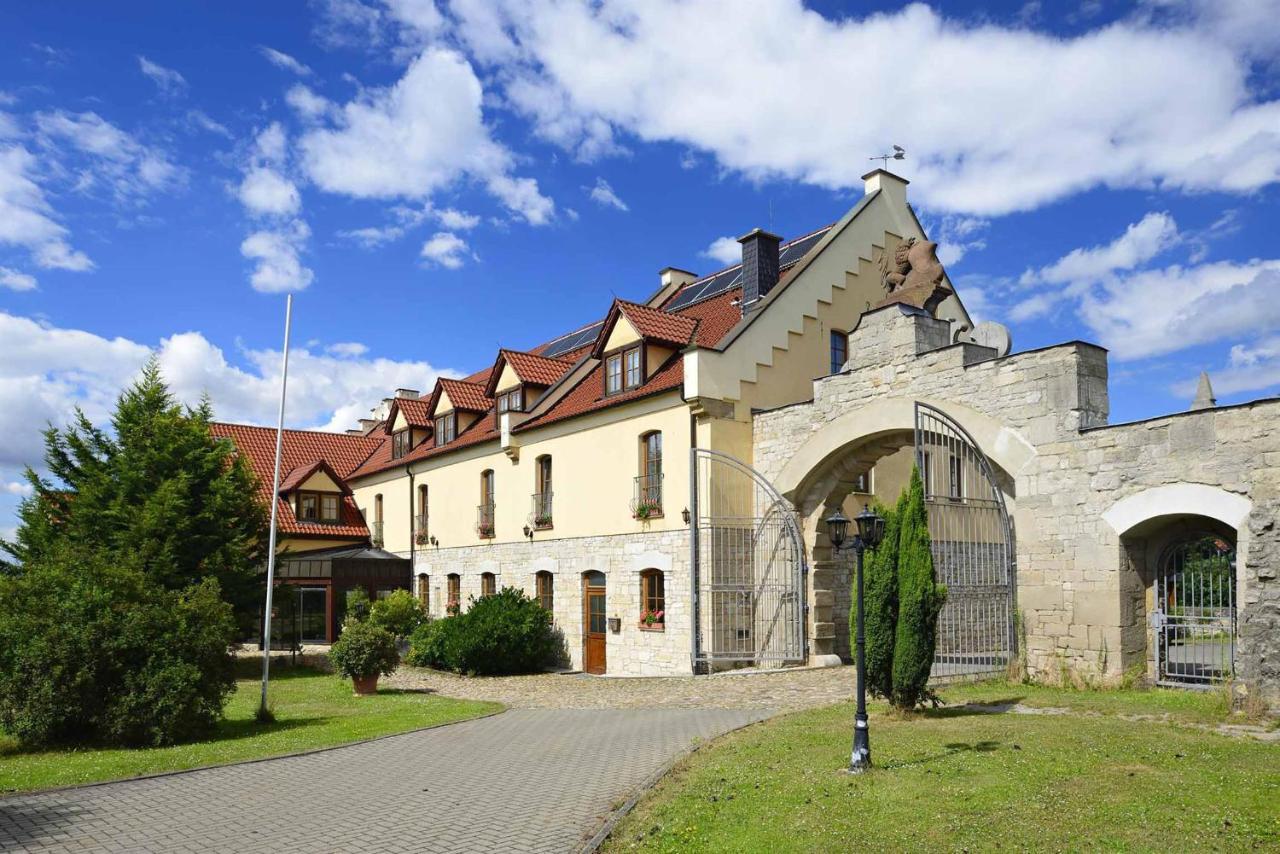Hotel Und Restaurant Rittergut Kreipitzsch Naumburg  Bagian luar foto